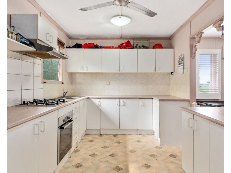 38 Jacaranda Avenue, Logan Central QLD 4114