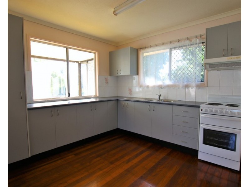 83 Ewing Road, Woodridge QLD 4114