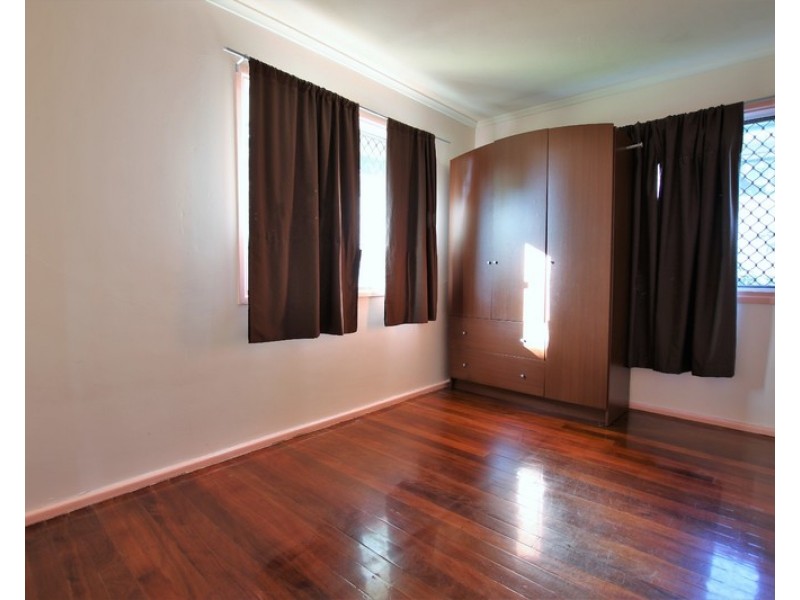 83 Ewing Road, Woodridge QLD 4114