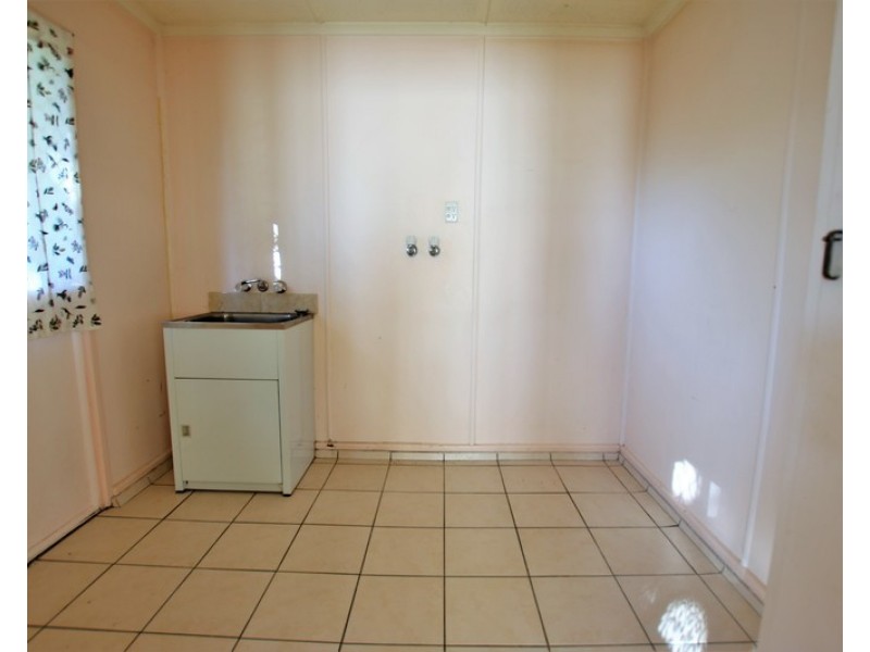 83 Ewing Road, Woodridge QLD 4114