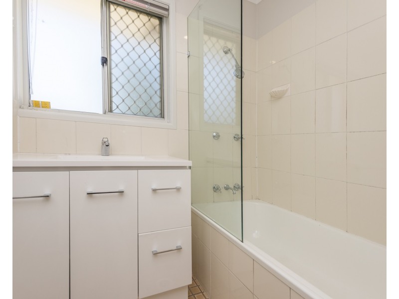 1 Anchusa Street, Kingston QLD 4114