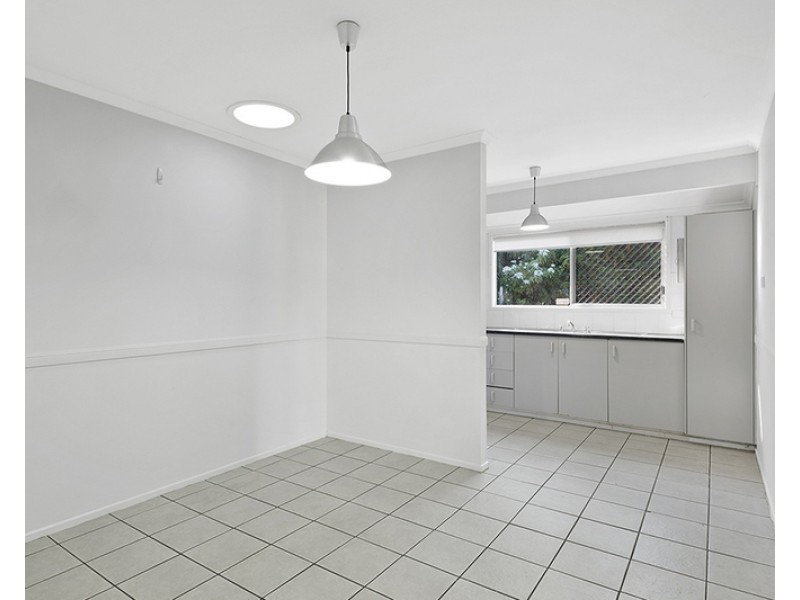 5 Sylvia Street, Loganlea QLD 4131