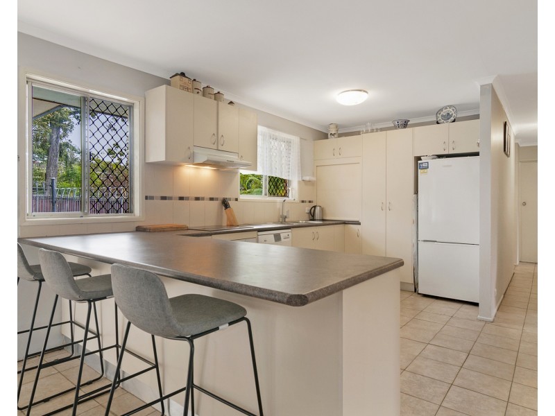 65 Rholanda Crescent, Springwood QLD 4127