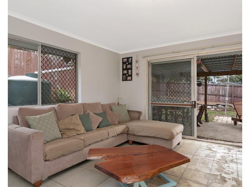 65 Rholanda Crescent, Springwood QLD 4127