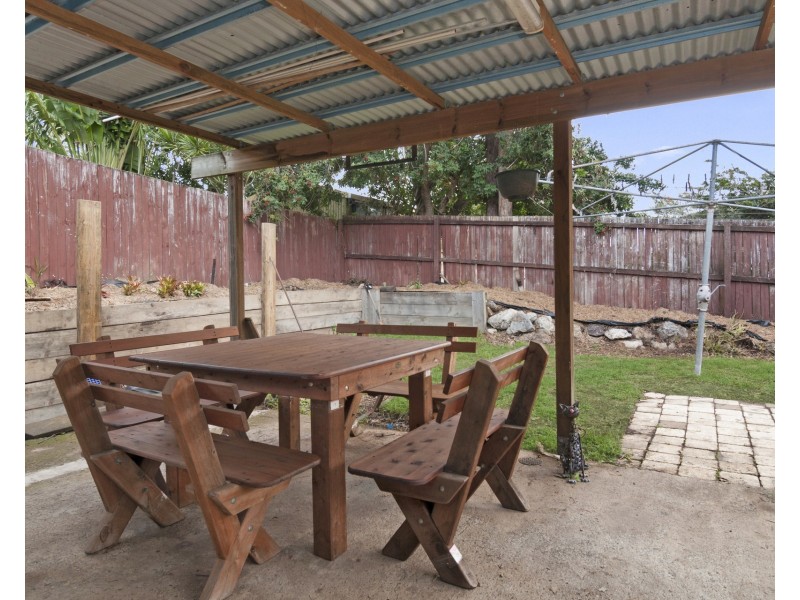 65 Rholanda Crescent, Springwood QLD 4127
