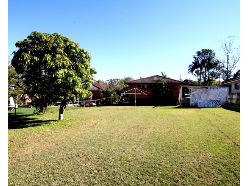 12 Claudia Street, Kingston QLD 4114
