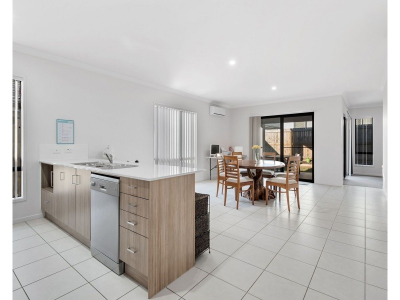 30  Morna Street, Newport QLD 4020