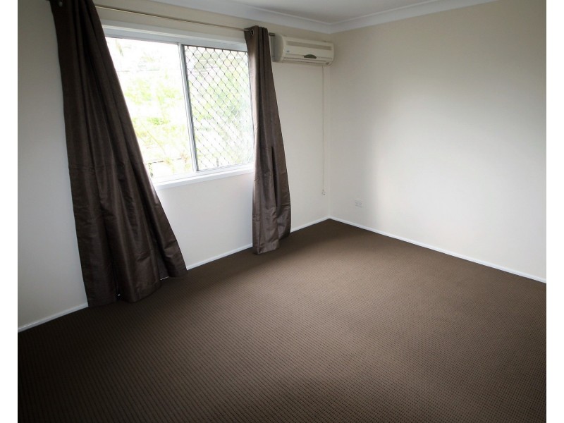 2 Blaxland Street, Boronia Heights QLD 4124
