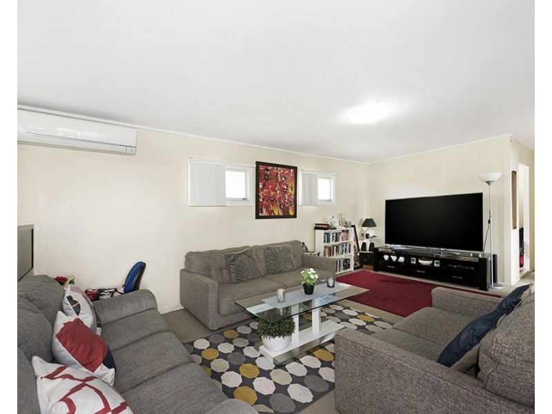 14  Fleur Street, Woodridge QLD 4114