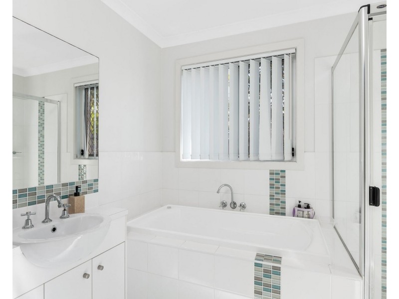 22 Seashell Avenue, Coomera QLD 4209