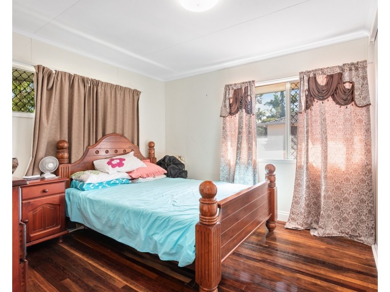 17 Schodel Street, Woodridge QLD 4114