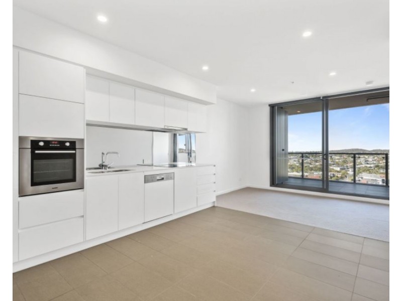 11406/300 Old Cleveland Road, Coorparoo QLD 4151