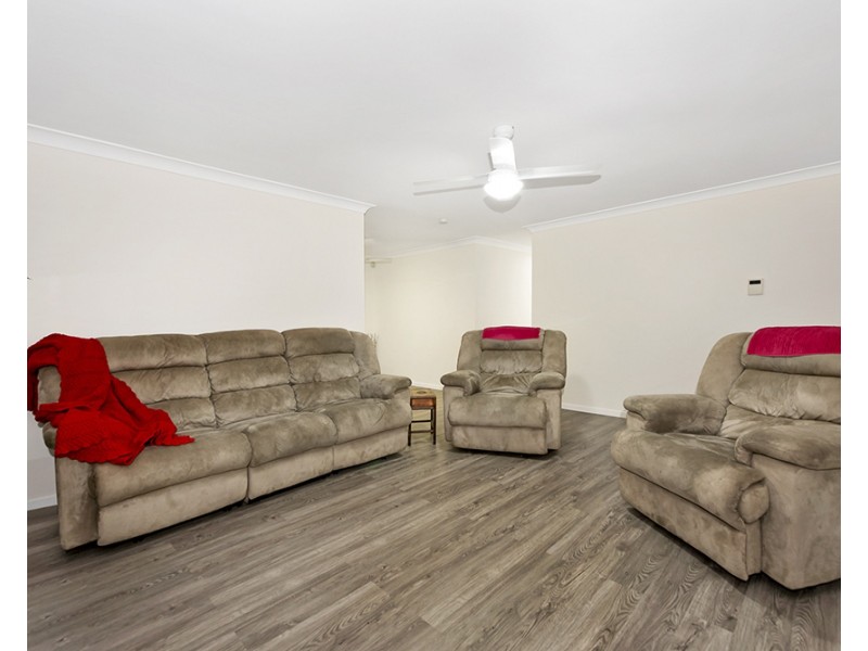 51 Limerick Drive, Crestmead QLD 4132