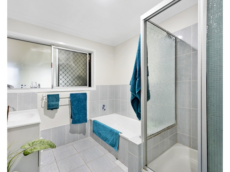 51 Limerick Drive, Crestmead QLD 4132