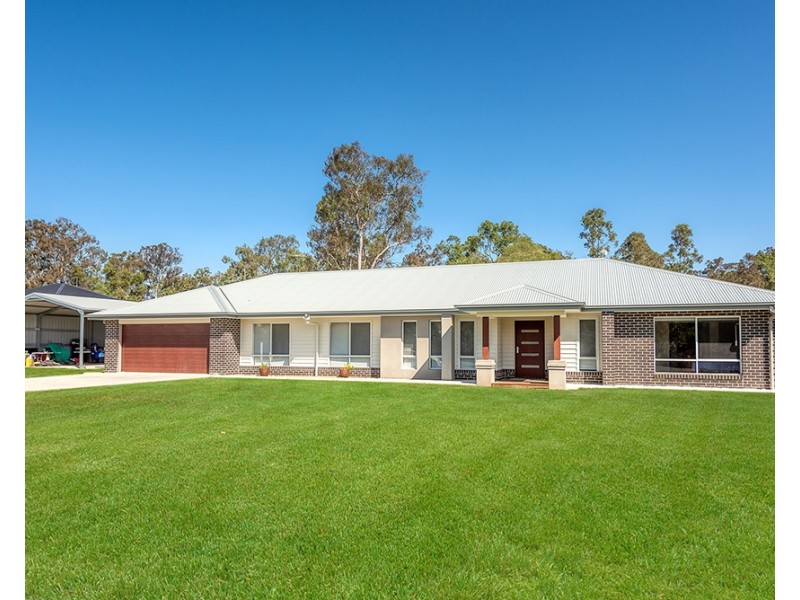 9-11 Brookong Court, Buccan QLD 4207