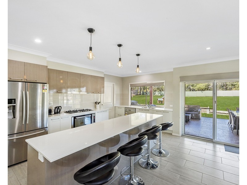 9-11 Brookong Court, Buccan QLD 4207