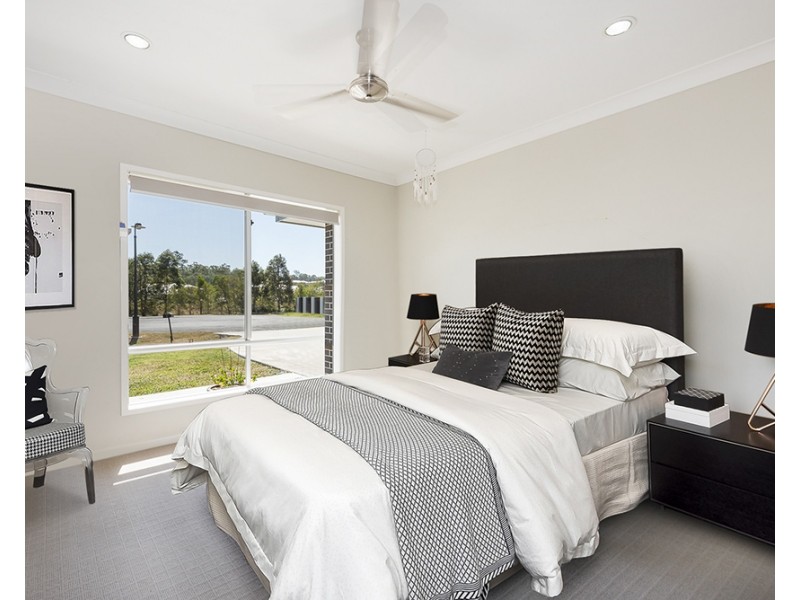 9-11 Brookong Court, Buccan QLD 4207