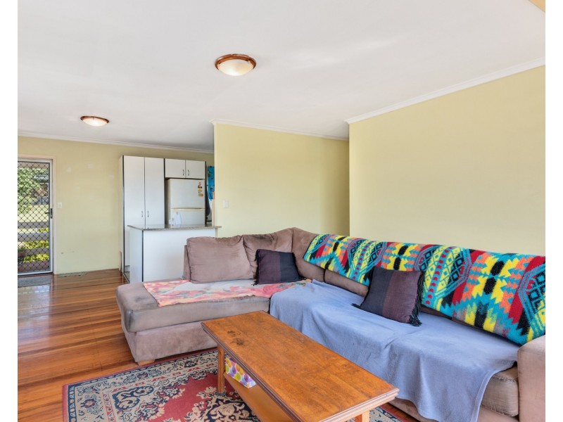 4 Eyre Street, Woodridge QLD 4114