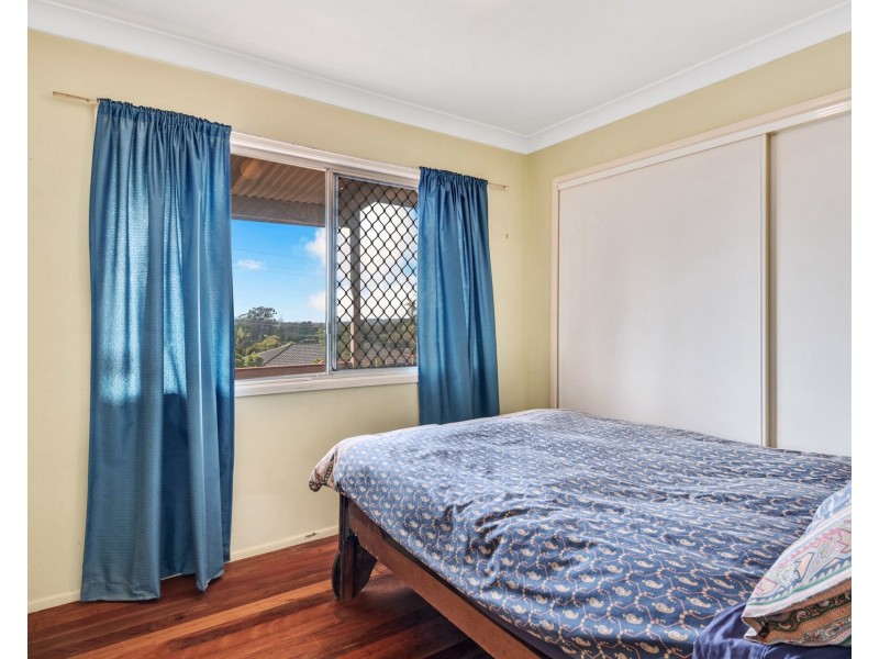 4 Eyre Street, Woodridge QLD 4114