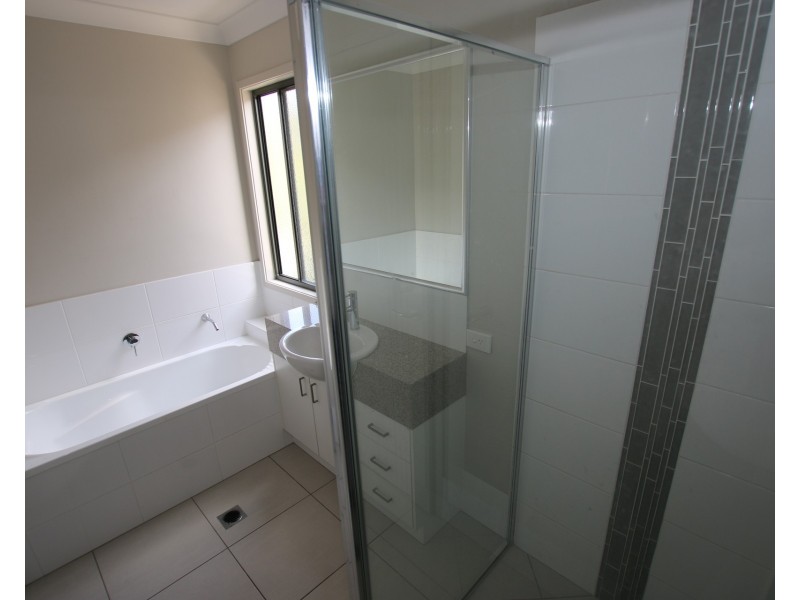18 Stratus Lane, Coomera QLD 4209
