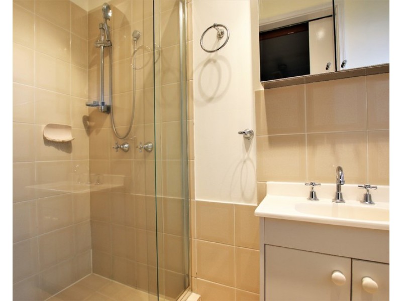 65 Plateau Crescent, Carrara QLD 4211