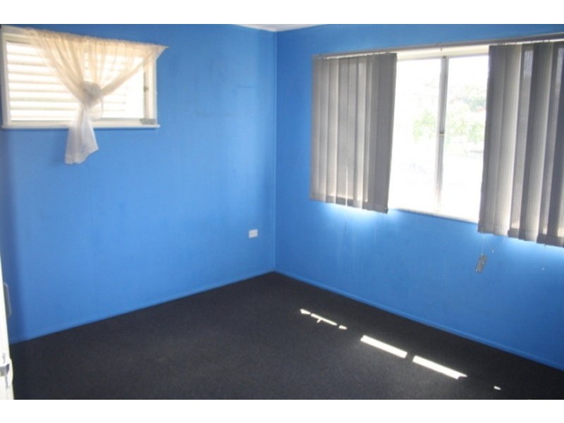 225 Broadwater Road, Mansfield QLD 4122