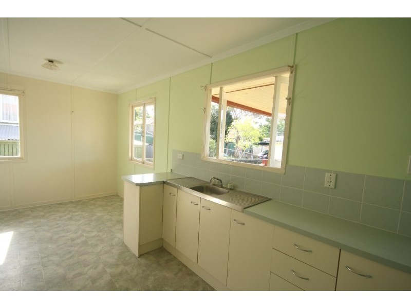 121 Ewing Road, Woodridge QLD 4114