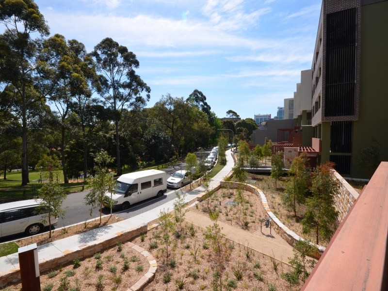 12 Duntroon Avenue, St Leonards NSW 2065