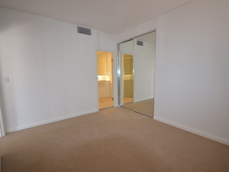 12 Duntroon Avenue, St Leonards NSW 2065