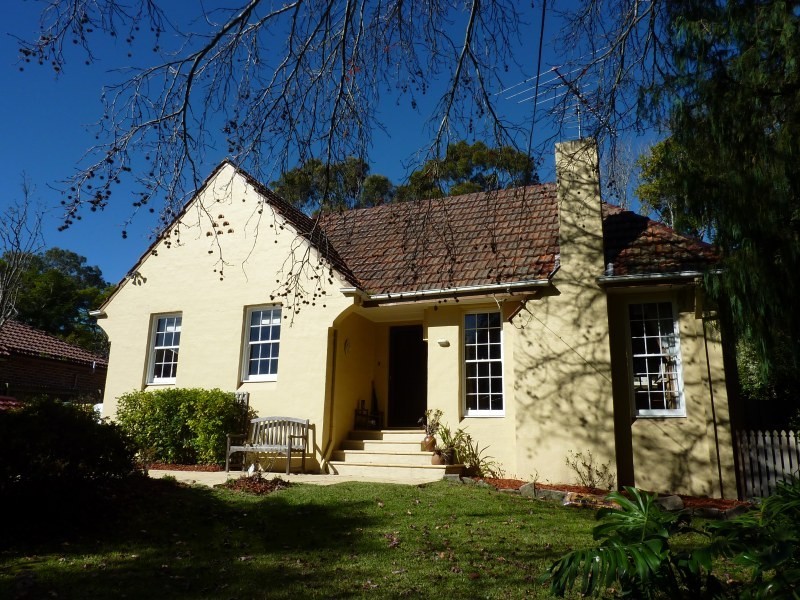 9 Amarna Parade, Roseville NSW 2069