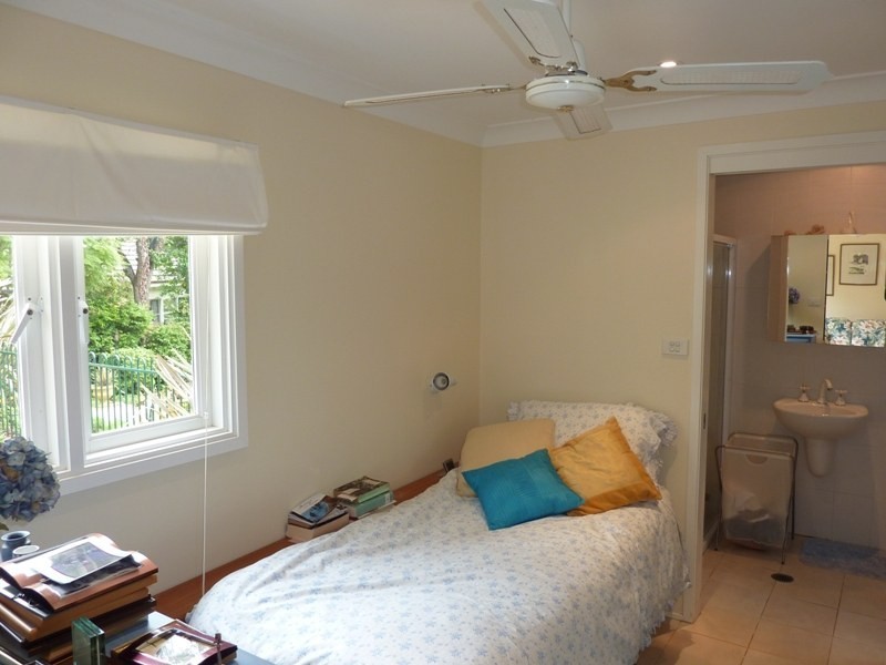 9 Amarna Parade, Roseville NSW 2069