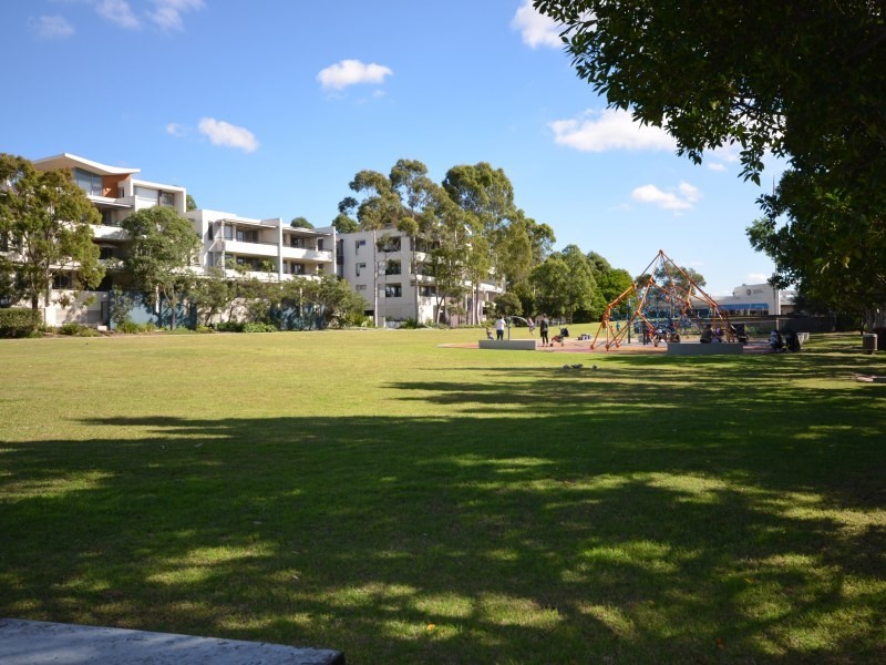 6 Avenue Of Oceania, Newington NSW 2127