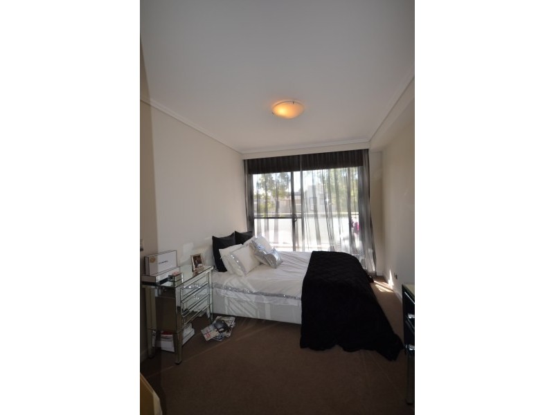 6 Avenue Of Oceania, Newington NSW 2127