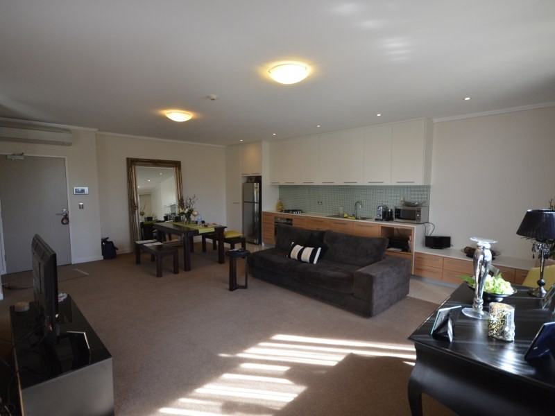 6 Avenue Of Oceania, Newington NSW 2127