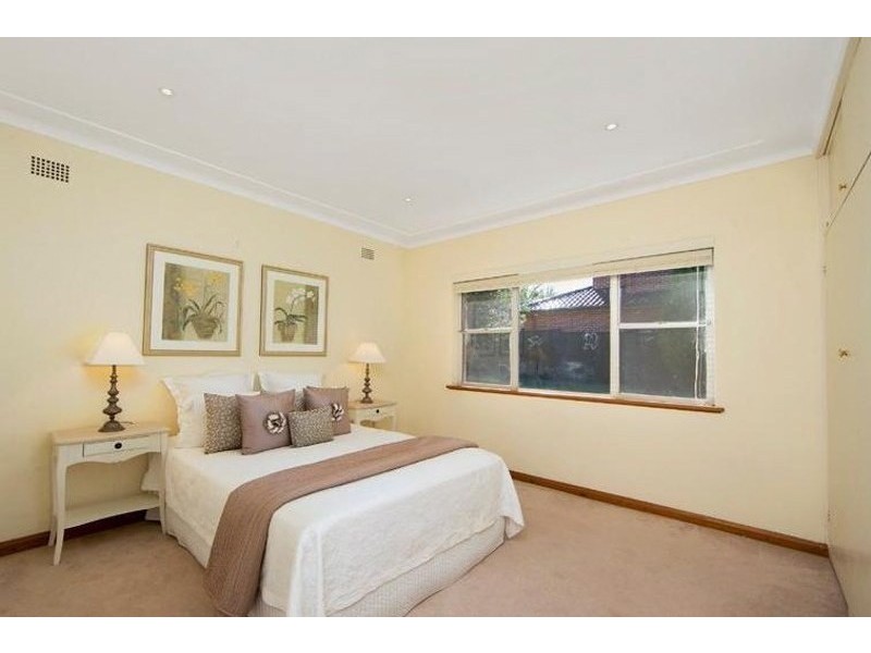 26 Hunter Avenue, St Ives NSW 2075