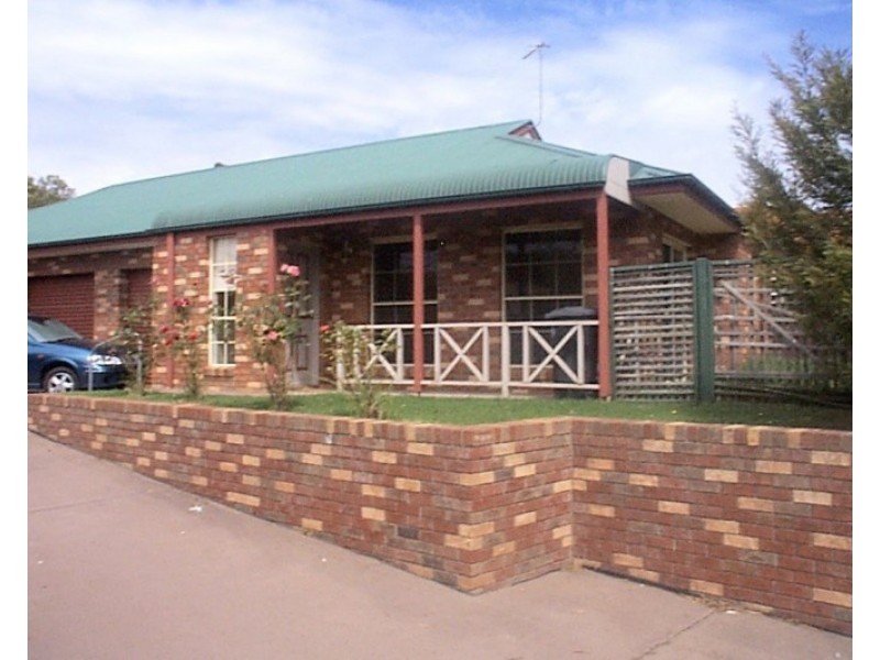 2/4 Wandoona Court, Mudgee NSW 2850