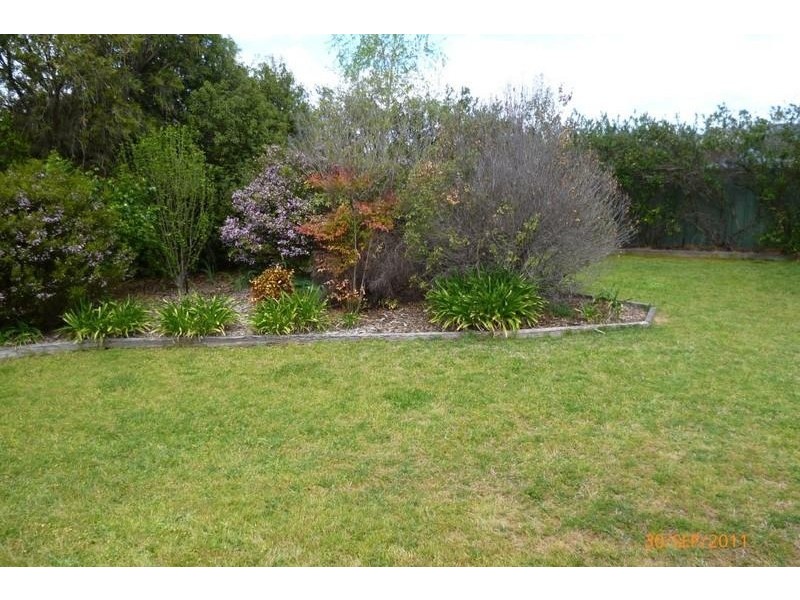 17 Woodside Close, Mudgee NSW 2850