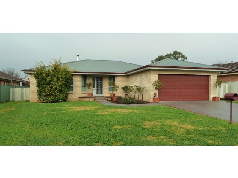 9 Woodside Close, Mudgee NSW 2850