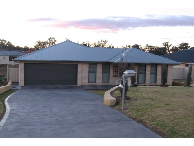 12 Bateman Avenue, Mudgee NSW 2850