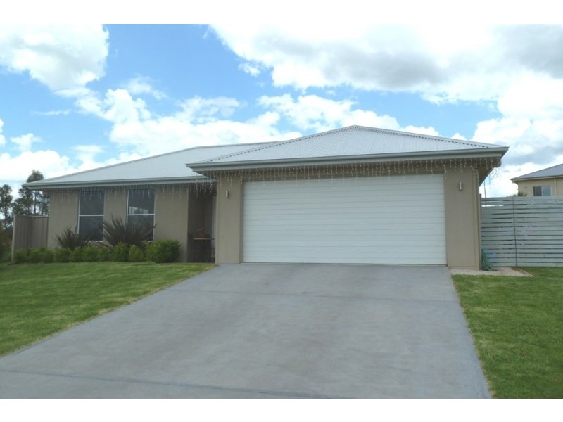 14 Palmer Avenue, Mudgee NSW 2850