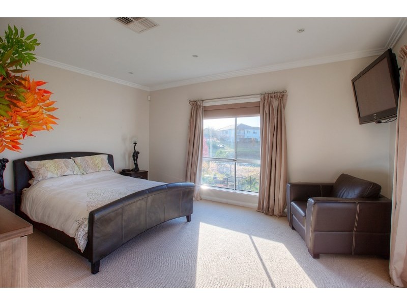 16 Bateman Avenue, Mudgee NSW 2850