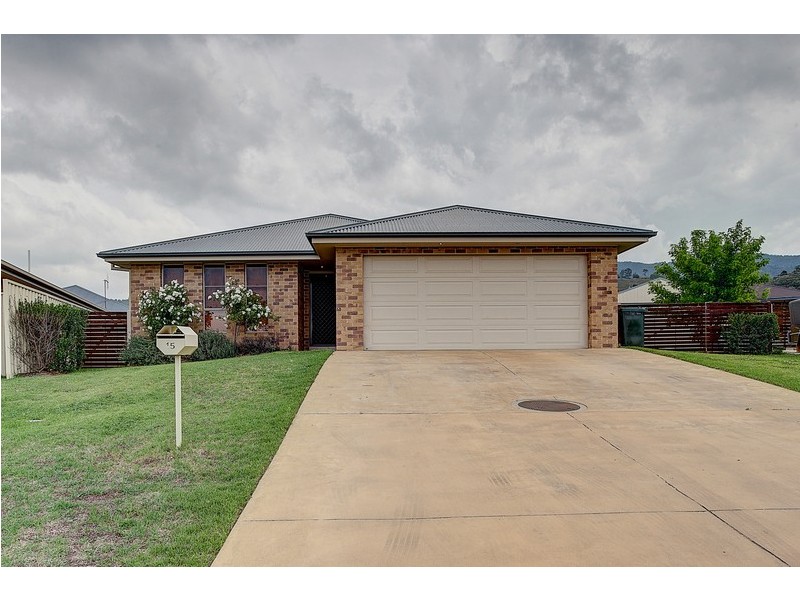 15 Hardy Crescent, Mudgee NSW 2850