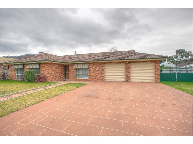 2  Lynwood Avenue, Mudgee NSW 2850