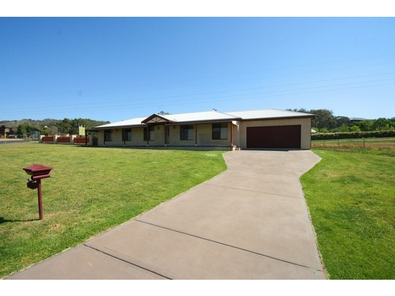 2 Banjo Patterson Avenue, Mudgee NSW 2850