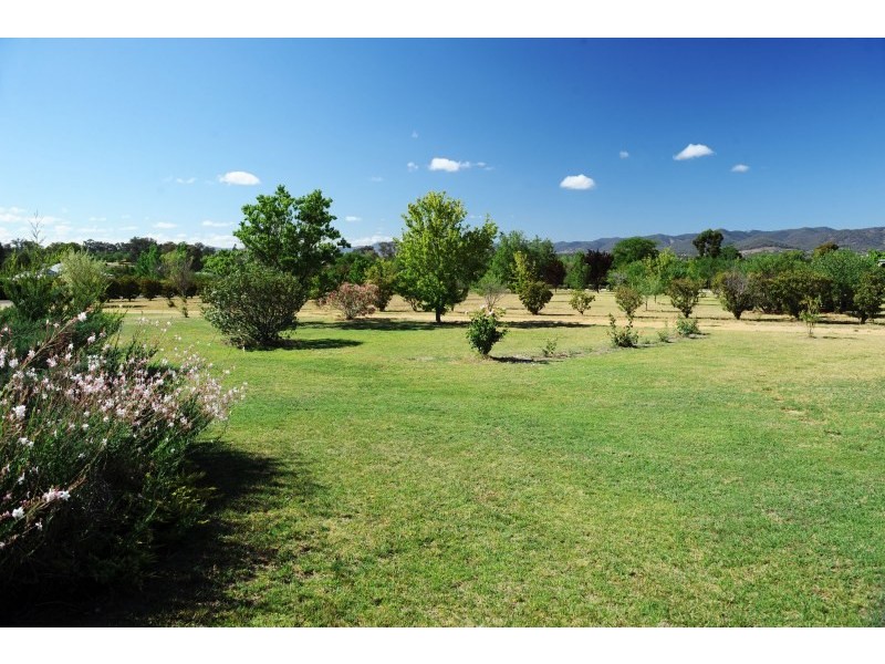25 Leconfield Drive, Mudgee NSW 2850