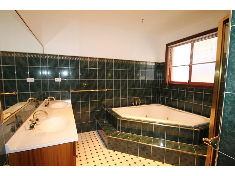 52 Dewhurst Drive, Mudgee NSW 2850