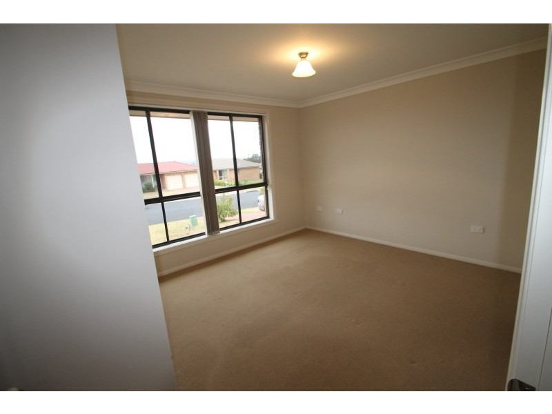17 White Circle, Mudgee NSW 2850
