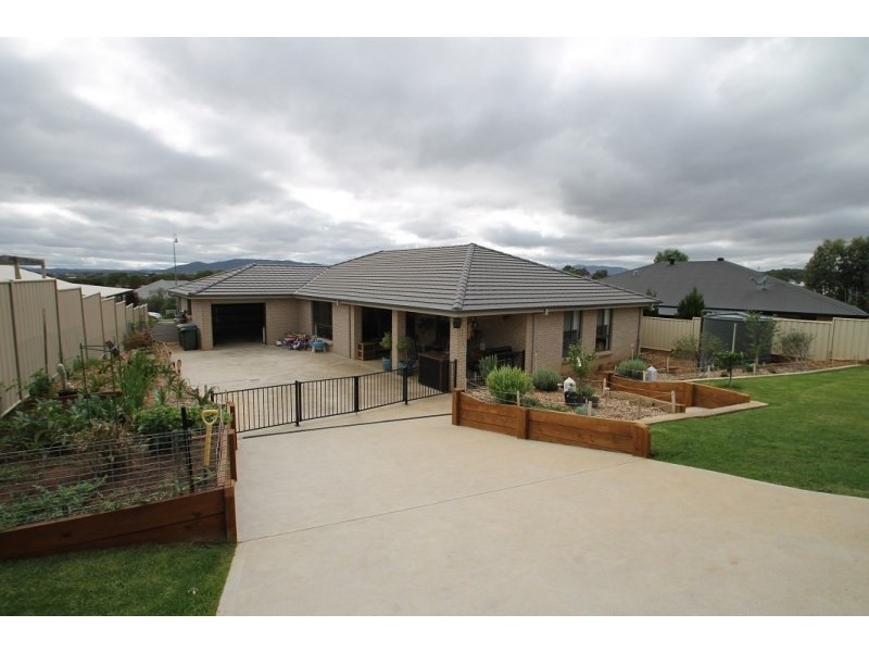 52 White Circle, Mudgee NSW 2850