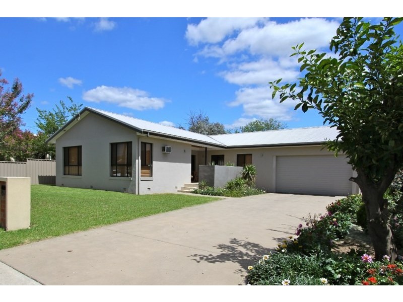 24 Burrundulla Avenue, Mudgee NSW 2850