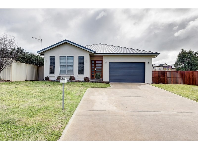 5 Denton Close, Mudgee NSW 2850